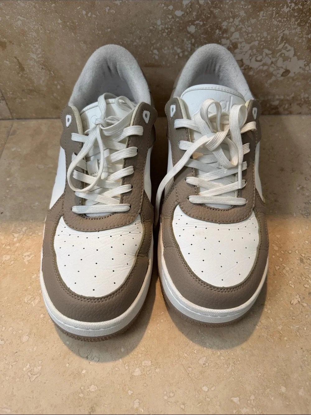 ALO Recovery Sneakers in White and Taupe (Women’s 10)